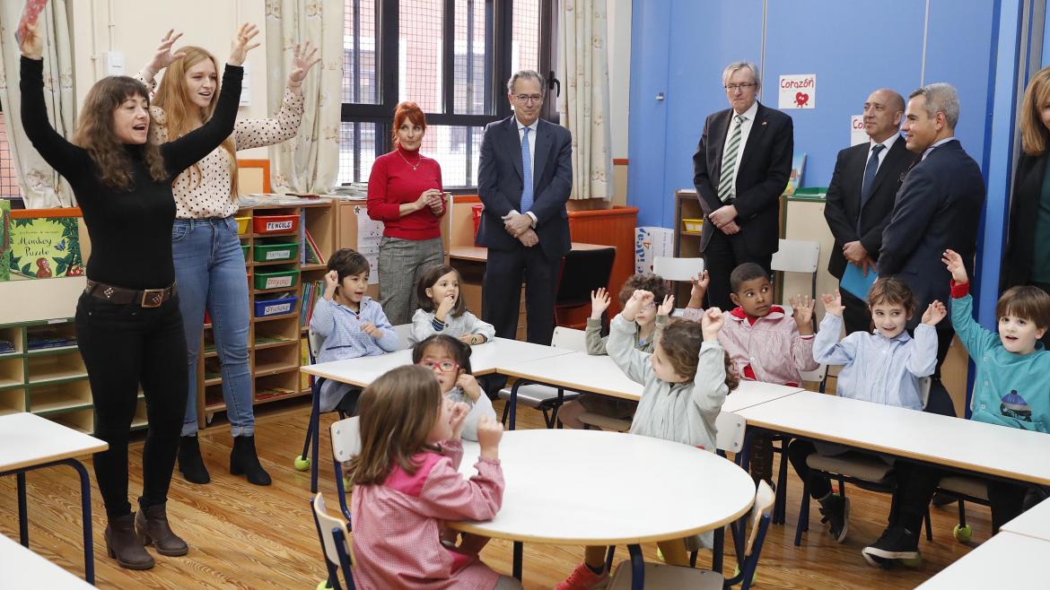 Enrique Ossorio ha visitado hoy el colegio público trilingüe Palacio Valdés