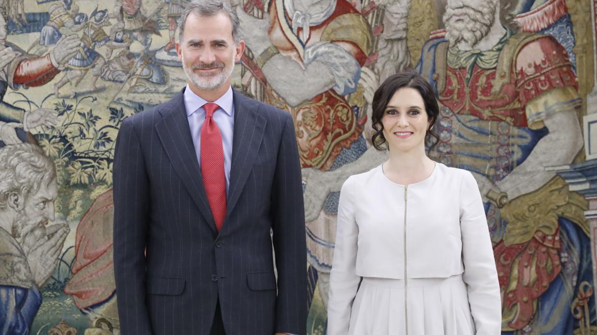 Su Majestad El Rey con Isabel Díaz Ayuso