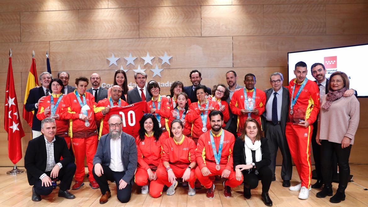 Ángel Garrido recibe a los deportistas madrileños con discapacidad intelectual que han participado en los juegos mundiales Special Olympics Ángel Garrido recibe a los deportistas madrileños con discapacidad intelectual que han participado en los juegos mundiales Special Olympics