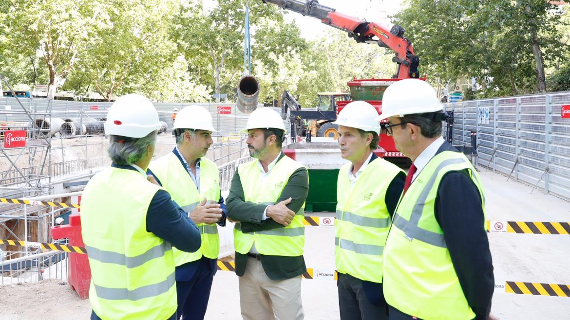 El presidente Rollán ha visitado las obras de Canal de Isabel II en el Paseo de la Castellana 