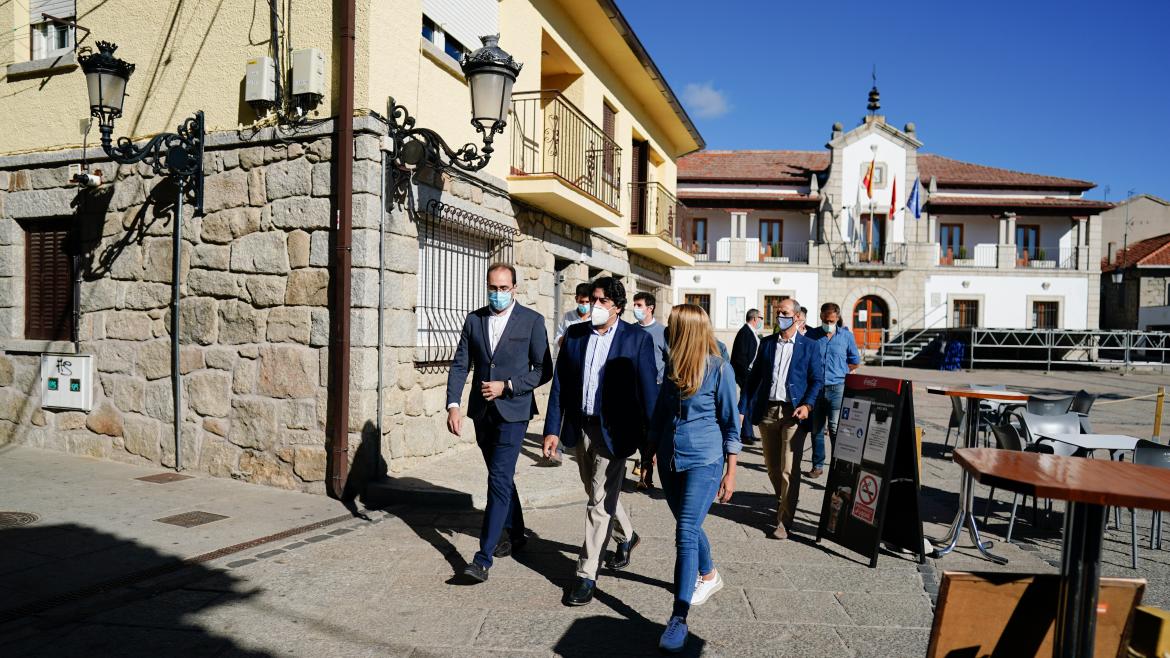 David Pérez visita Los Molinos para conocer las actuaciones del PIR en este municipio