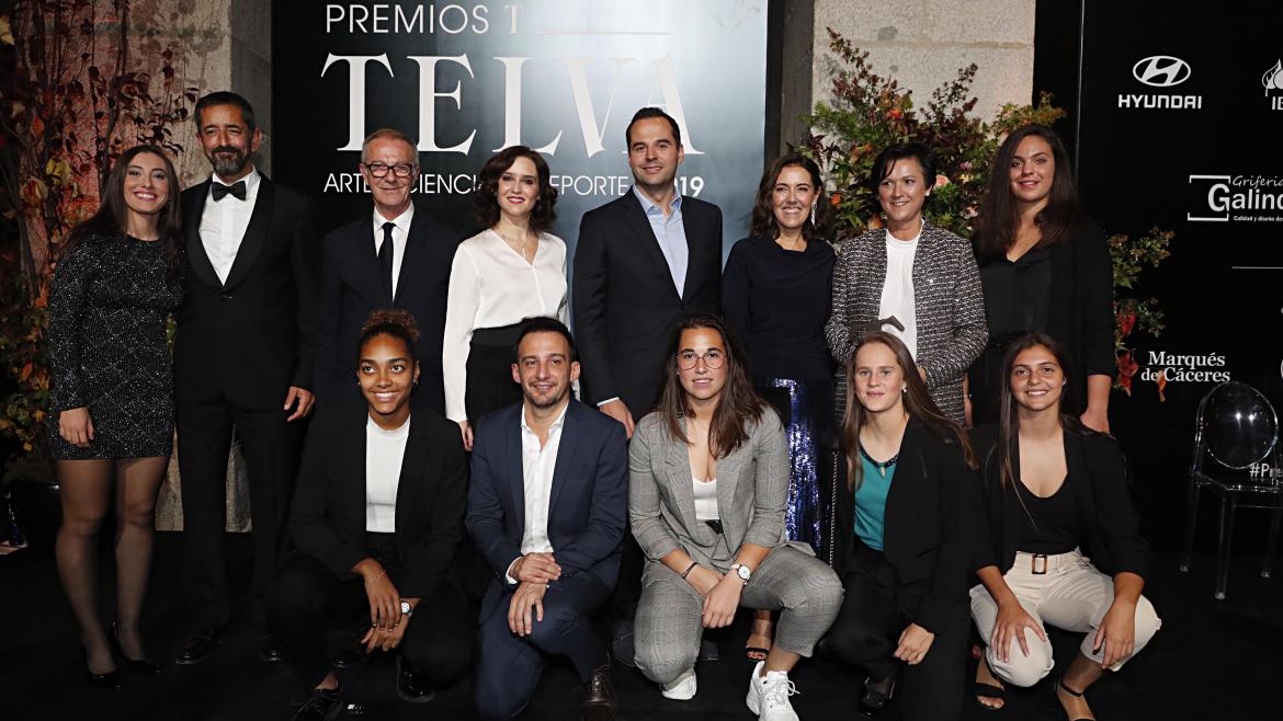 Díaz Ayuso entrega al cirujano Pedro Cavadas el Premio Telva 2019 de las Ciencias Isabel Díaz Ayuso asiste a los Premios Telva 2019