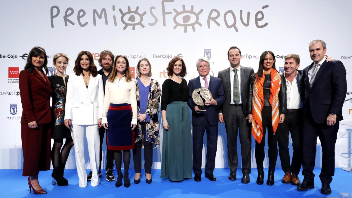 Díaz Ayuso: “Todo lo que se hace desde el cine es marca España y es cultura” además de “formar parte de nuestras vidas” Diaz ayuso Foto de familia Premios Forqué