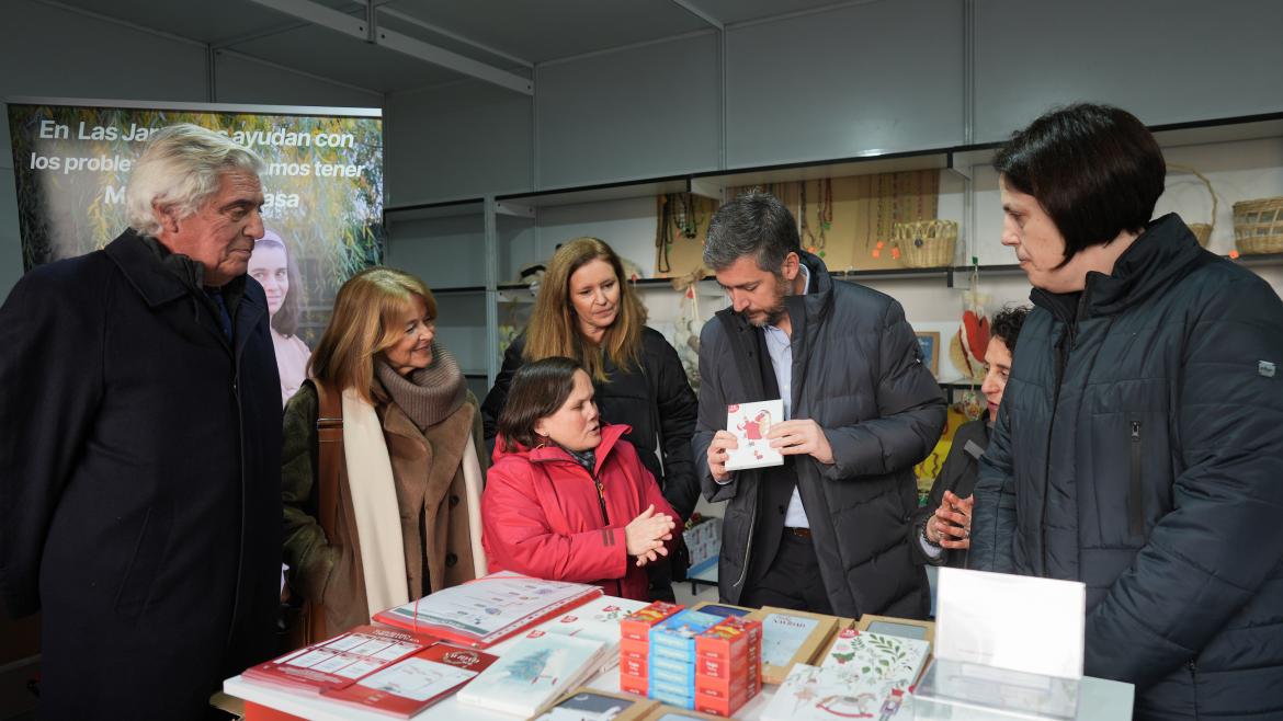Los consejeros Miguel Ángel García Martín y Ana Dávila durante la inauguración de la Casita Solidaria de Pontejos