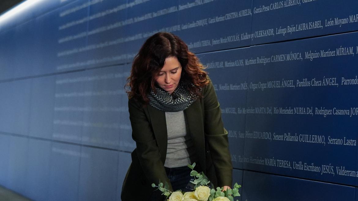 La presidenta Isabel Díaz Ayuso durante su visita al nuevo vestíbulo de la Estación de Atocha