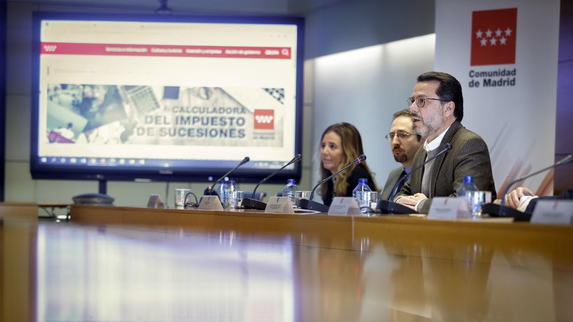 Javier Fernández-Lasquetty en un momento de la presentación de la calculadora del impuesto de Sucesiones