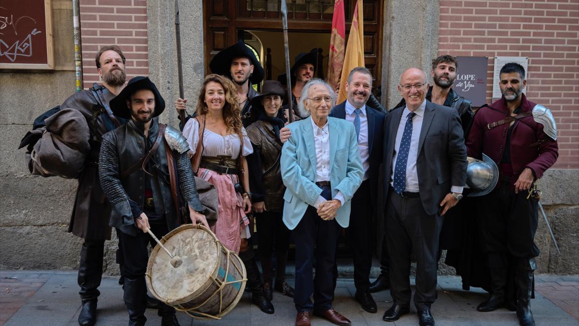 De Paco Serrano presenta la puesta en escena de El alcalde de Zalamea El consejero Mariano de Paco Serrano durante la presentación de El alcalde de Zalamea