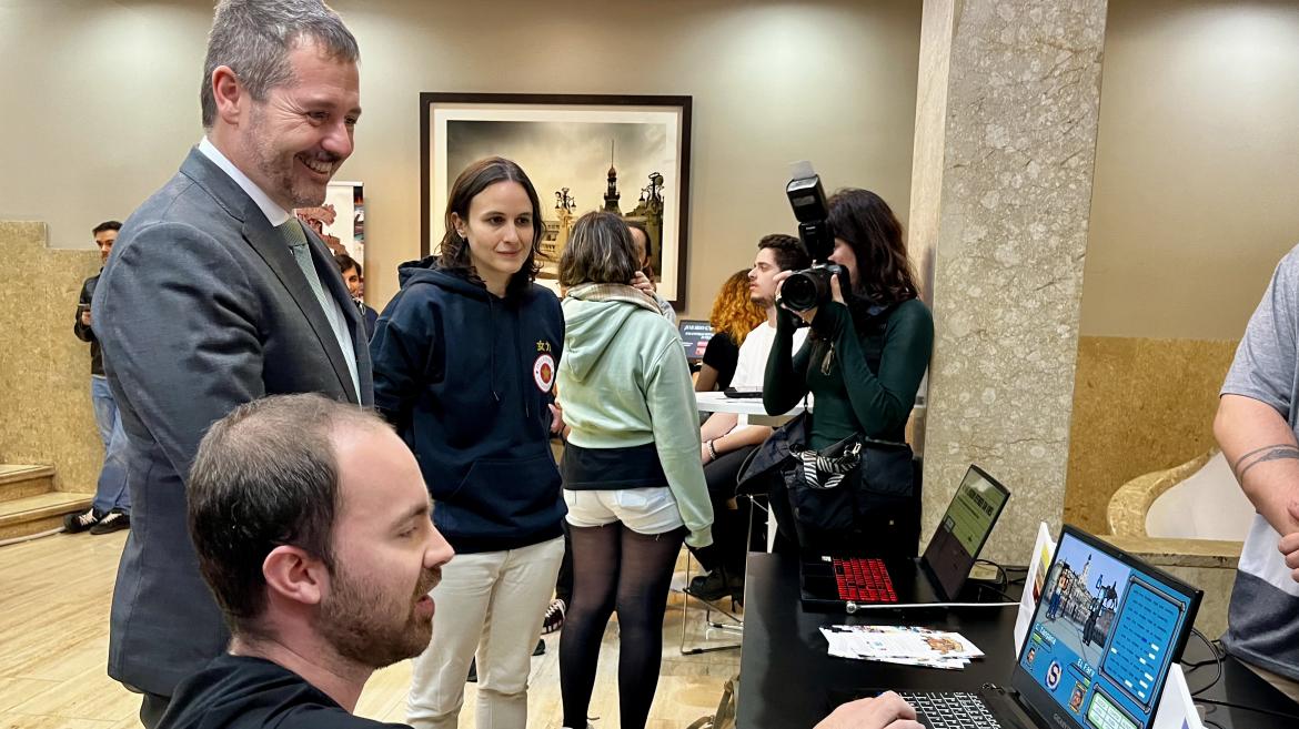 El consejero Mariano de Paco en la V Game Jam Madrid Crea