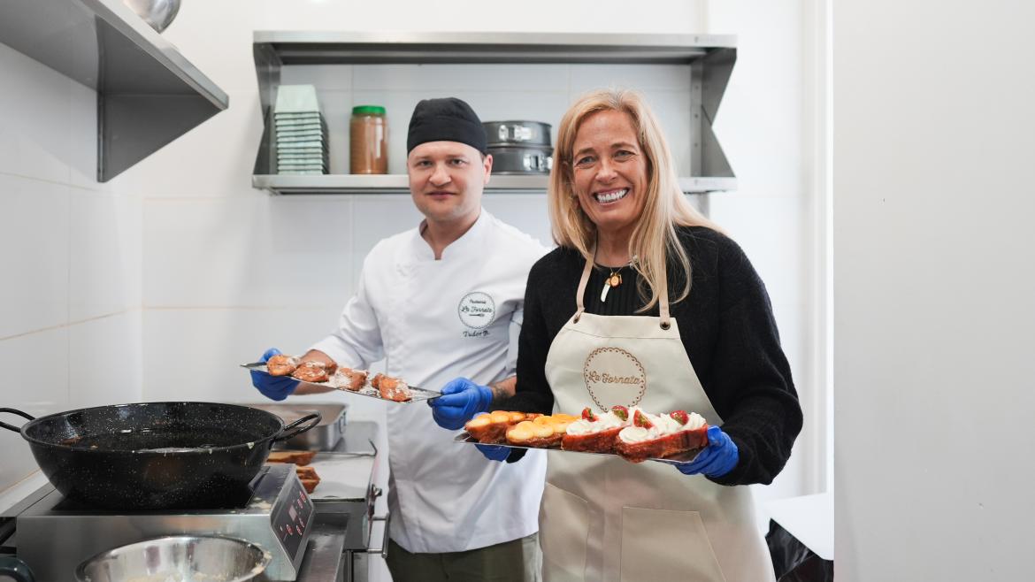 Councilor Rocío Albert during her visit to La Fornata