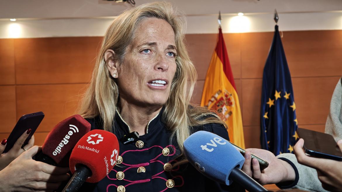 La consejera Rocío Albert explica los datos del paro del mes de abril
