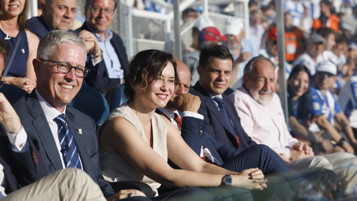 Imagen del artículo Díaz Ayuso felicita al Club Deportivo Leganés por su ascenso a la Primera División
