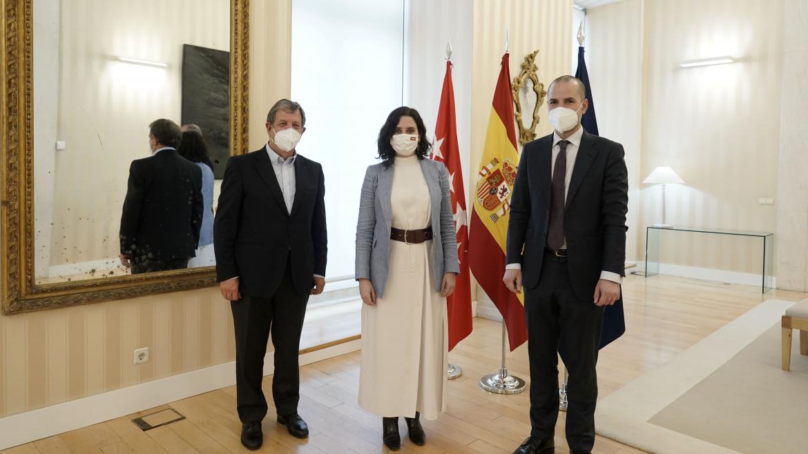 Díaz Ayuso foto de familia