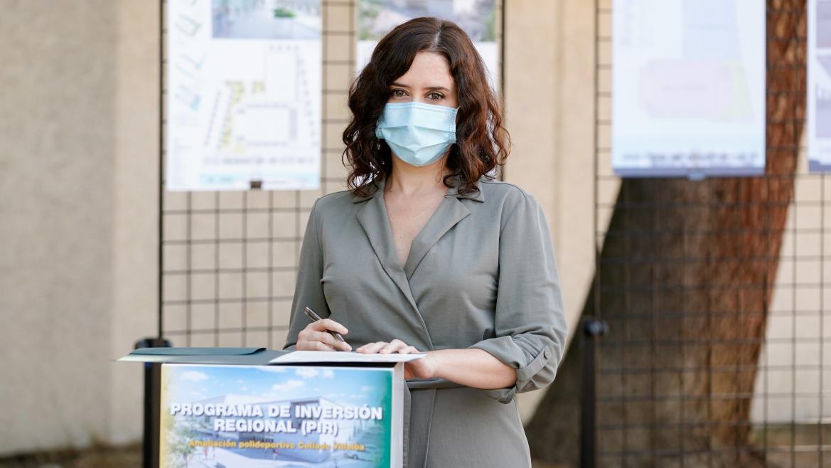 Isabel Díaz Ayuso durante su visita a Collado Villalba