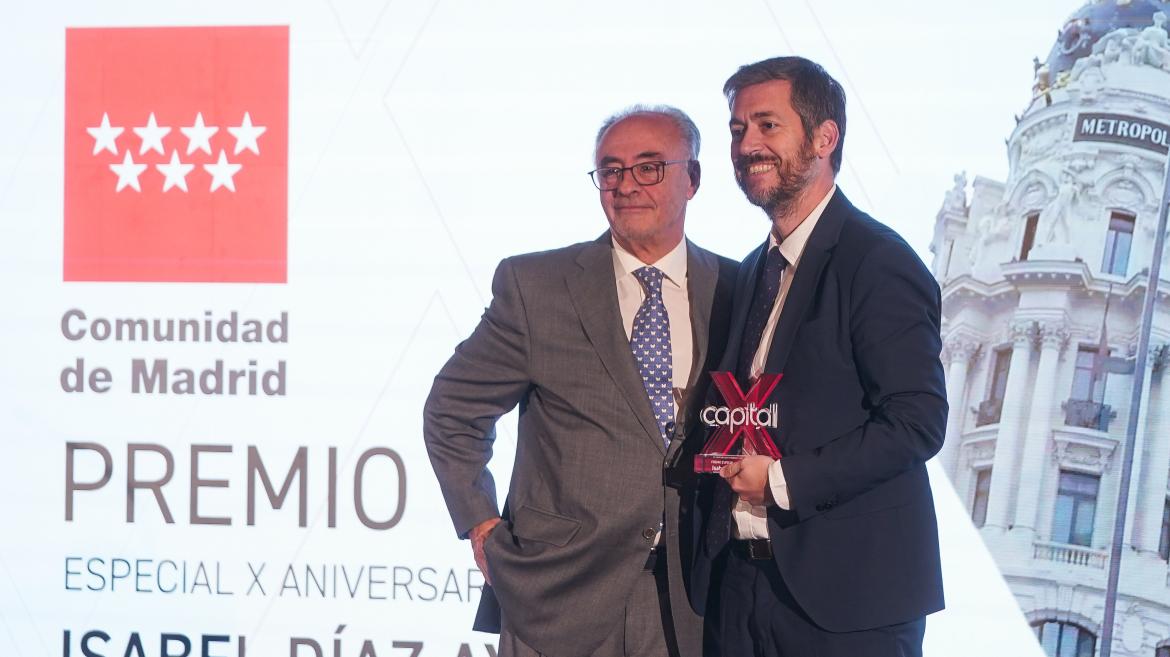 Imagen del artículo Díaz Ayuso, galardonada con el Premio Especial Décimo Aniversario de la revista Capital en reconocimiento a su trayectoria