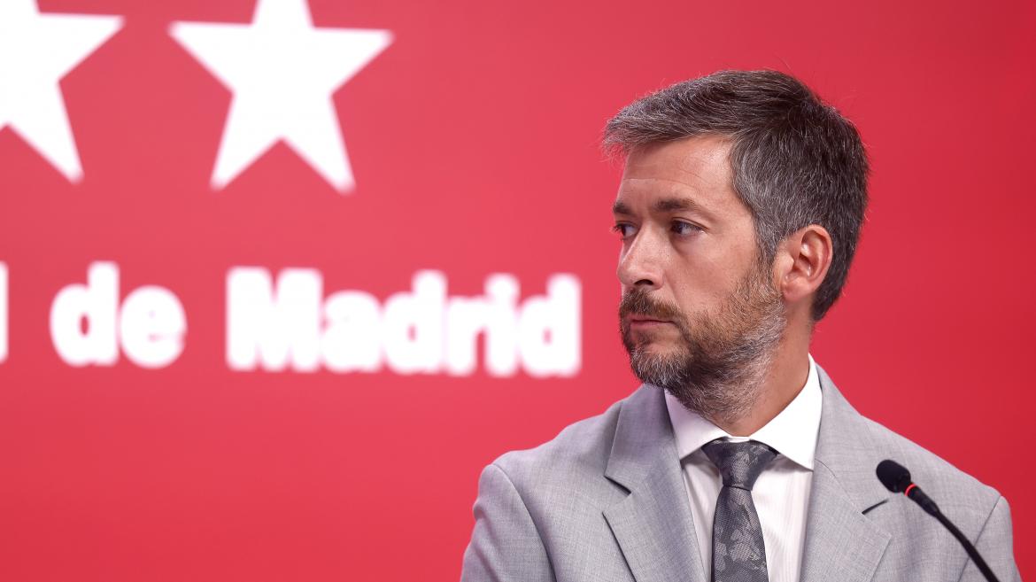 El consejero Miguel Ángel interviniendo durante la rueda de prensa