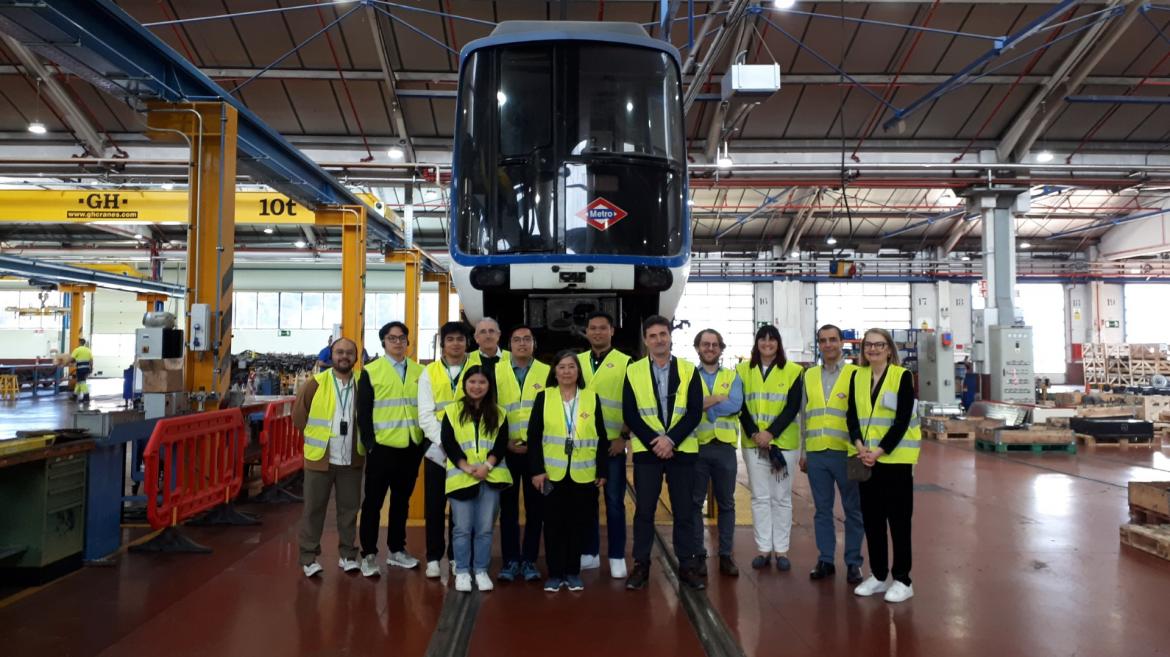 delegaciones conocen la red de transporte público