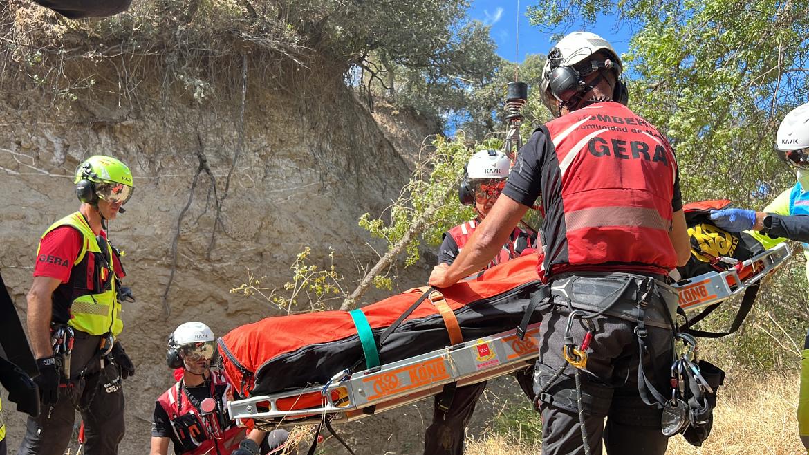 Miembros del GERA durante un rescate