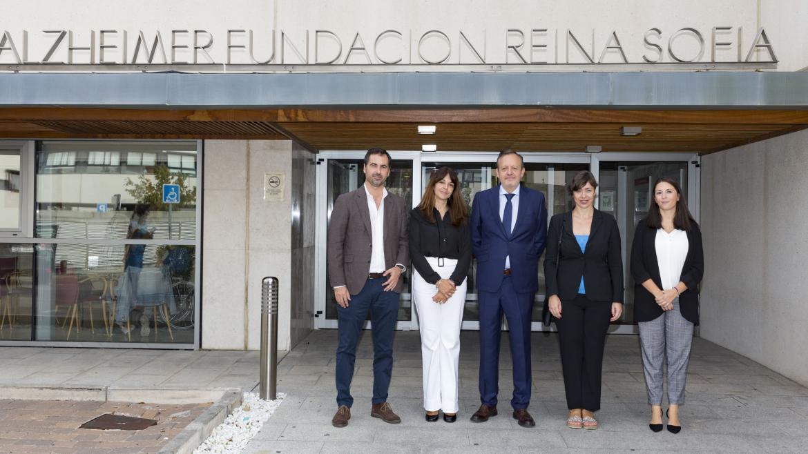 Imagen de Reyero durante la visita en el Centro Alzheimer Fundación Reina Sofía
