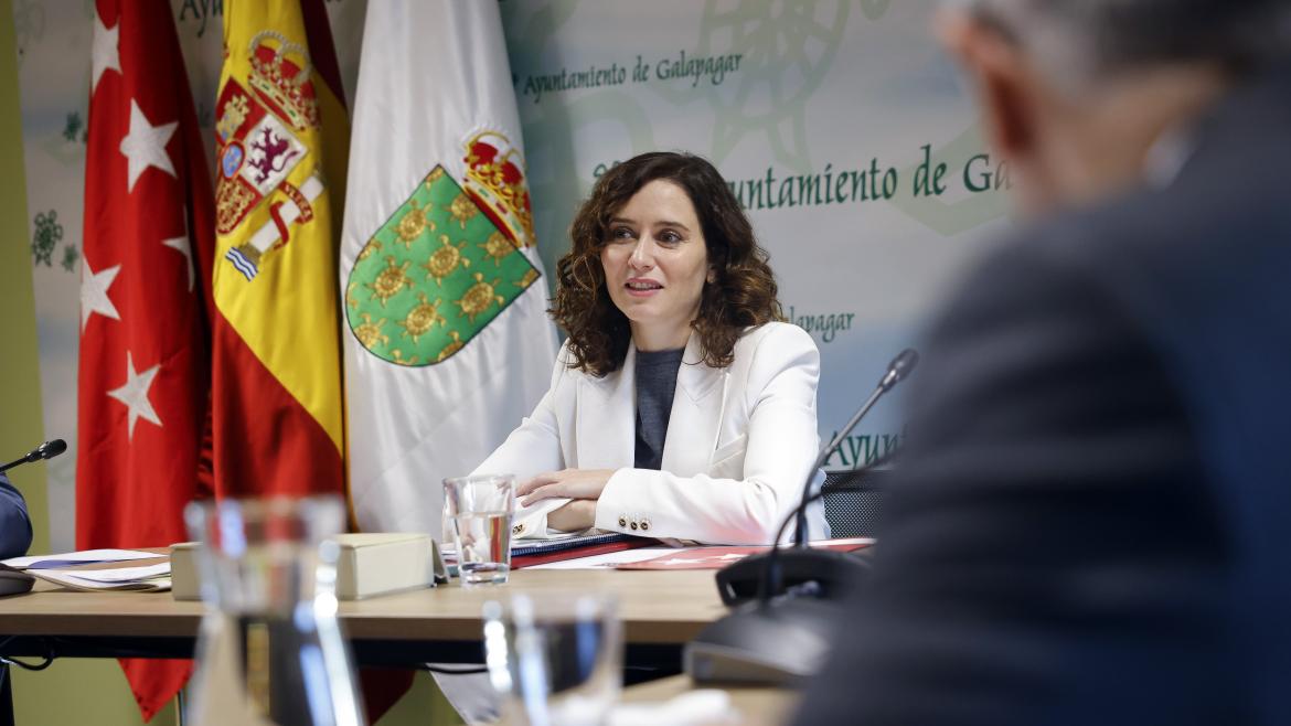 Díaz Ayuso avanza más de 35 millones de euros en obras y mejoras de infraestructuras en Galapagar La presidenta durante la reunión del Consejo de Gobierno