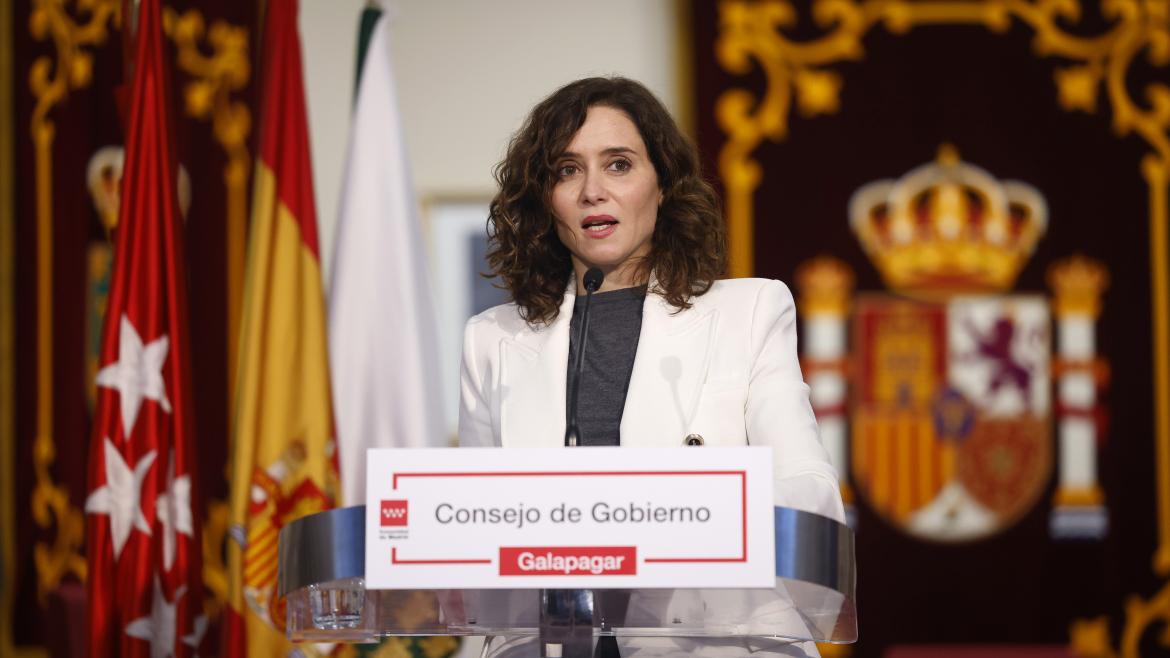 La presidenta durante la rueda de prensa en Galapagar