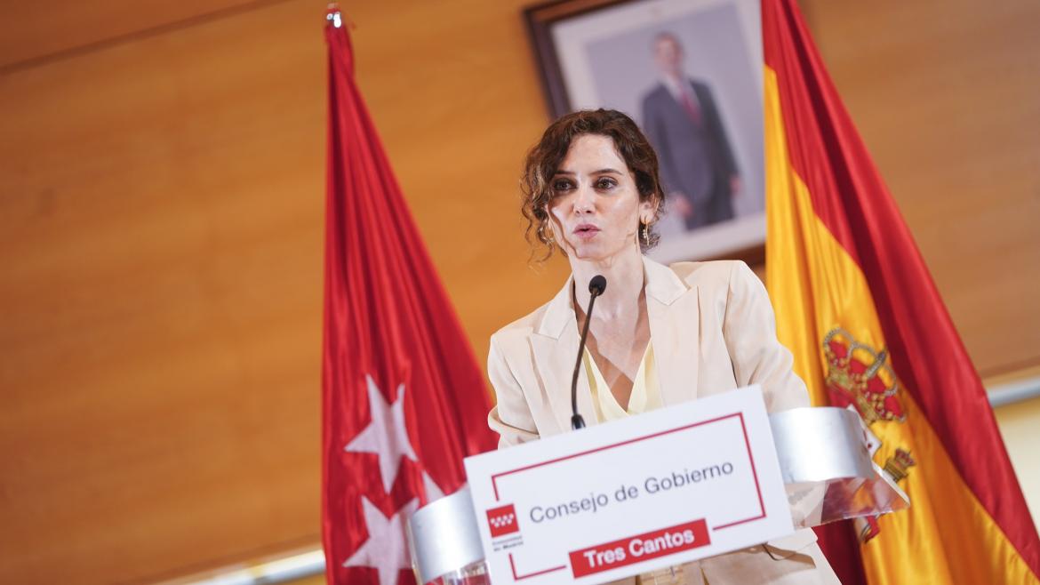 La presidenta durante su intervención en la rueda de prensa desde Tres Cantos
