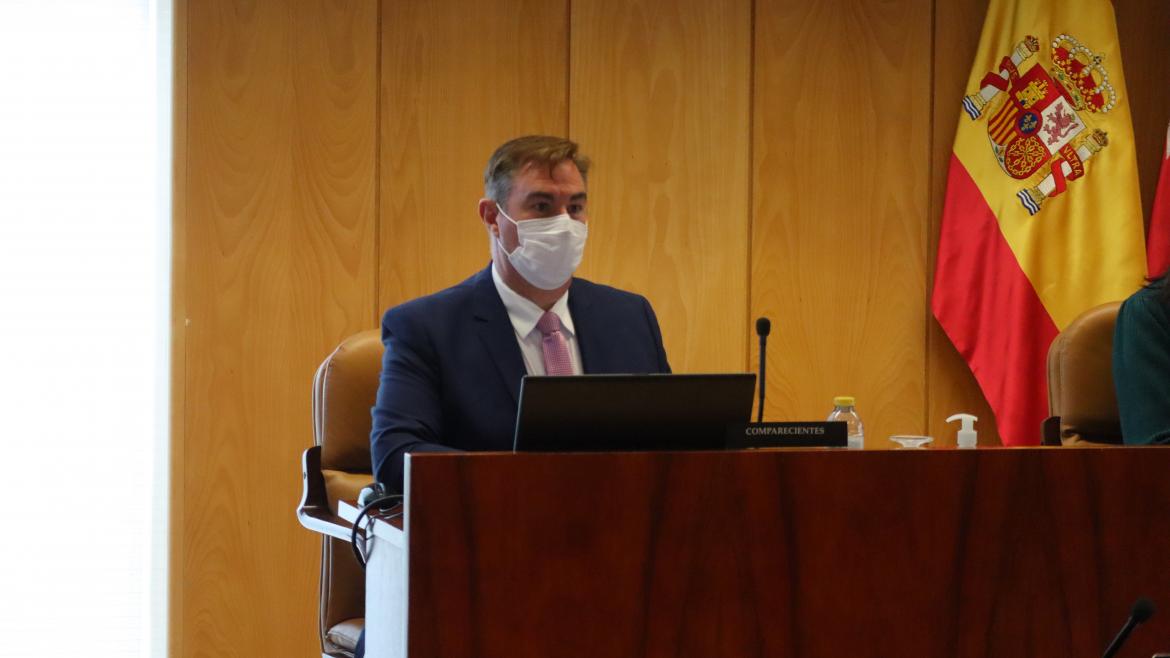 El viceconsejero de Administración Local, José Antonio Sánchez, desglosa los criterios del reparto de los fondos PIR El viceconsejero durante su intervención