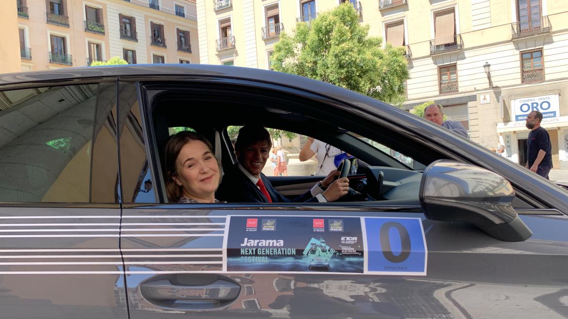 La consejera Marta Rivera de la Cruz y el viceconsejero de deportes, Alberto Tomé