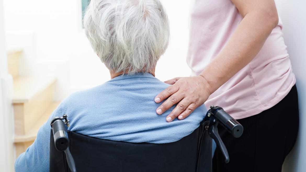 Cuidador persona con discapacidad