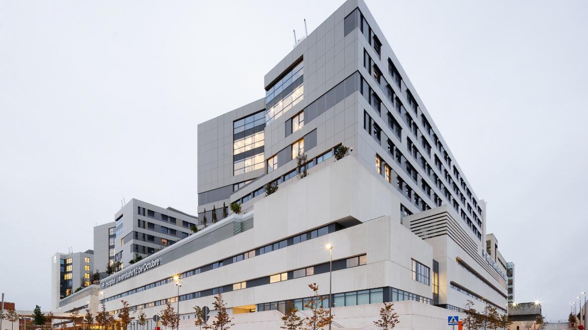 Nuevo Hospital 12 de Octubre visto desde un lateral