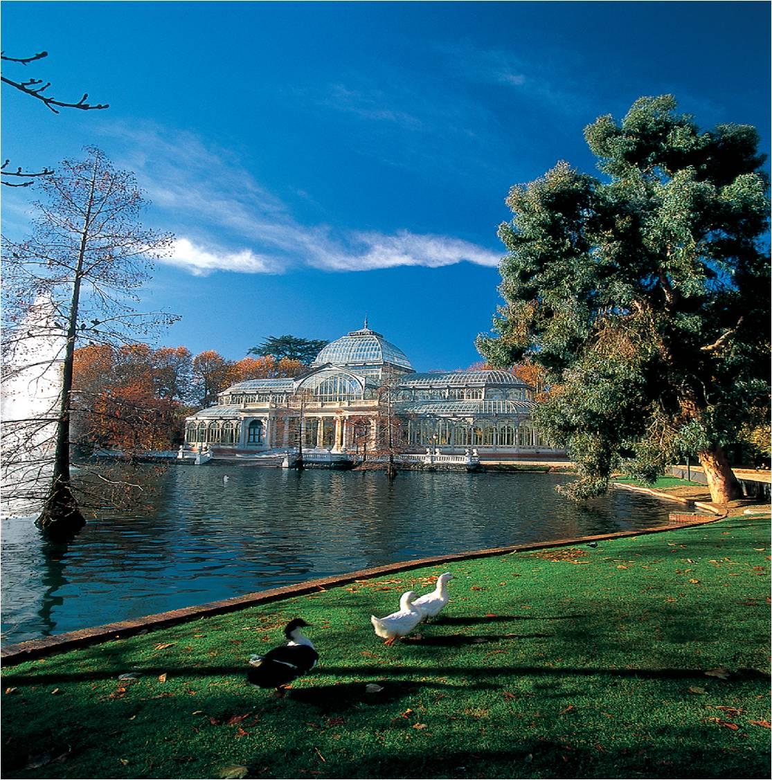 El lago del Palacio de Cristal