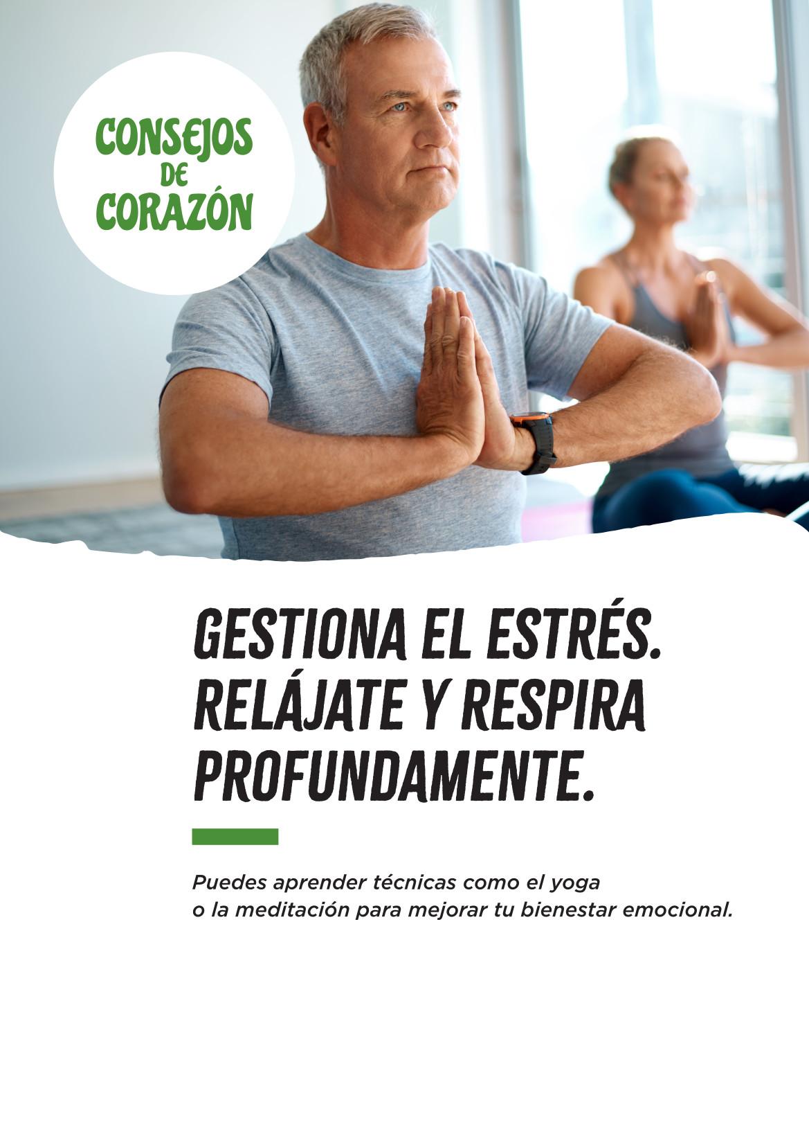 Un hombre y una mujer haciendo yoga