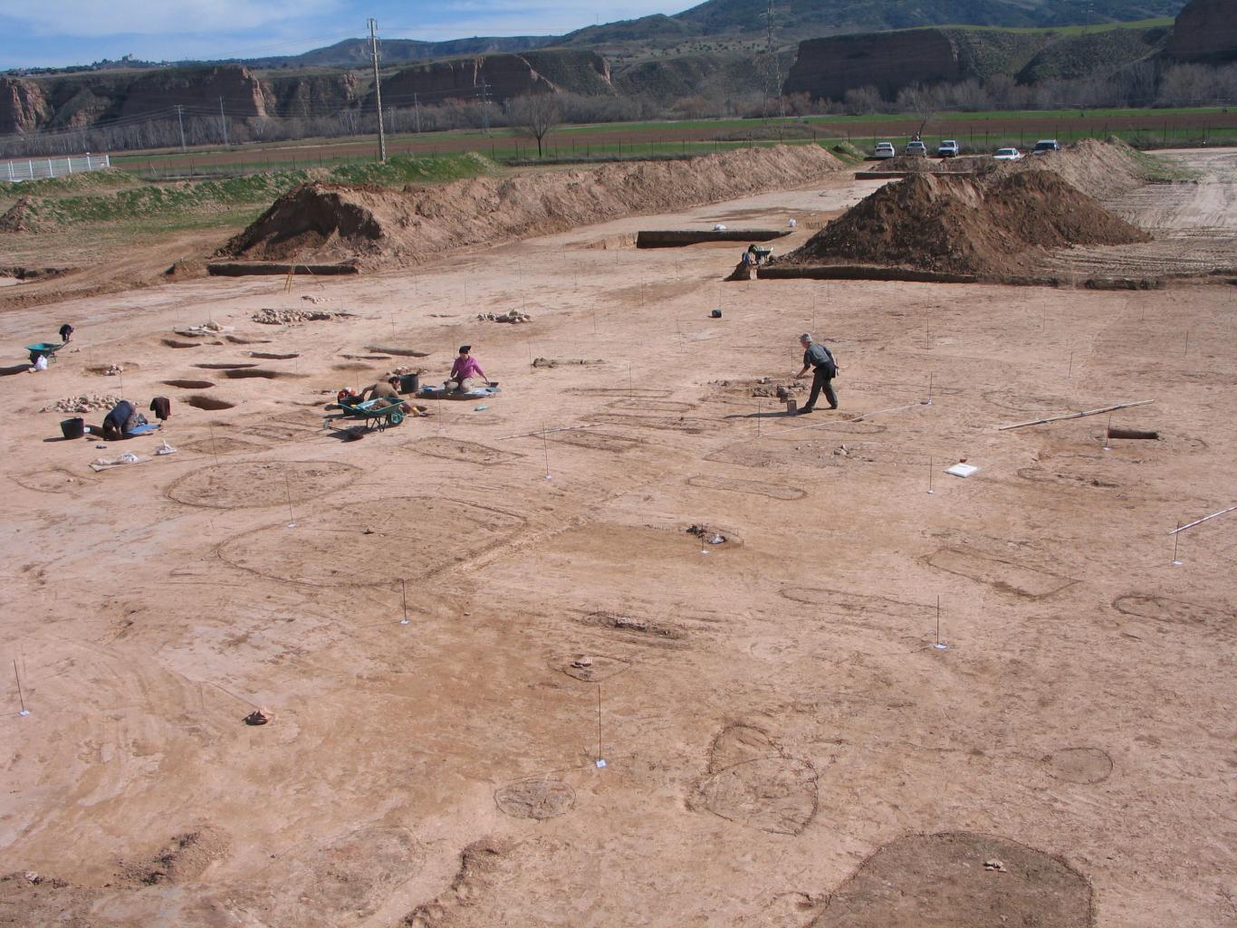 Imagen de proceso de excavación necrópolis bajoimperial Magdalena III