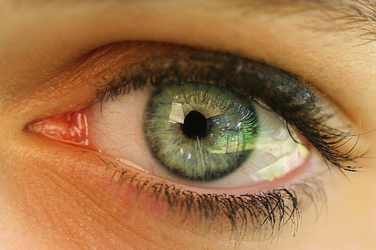 Imagen ojo verde