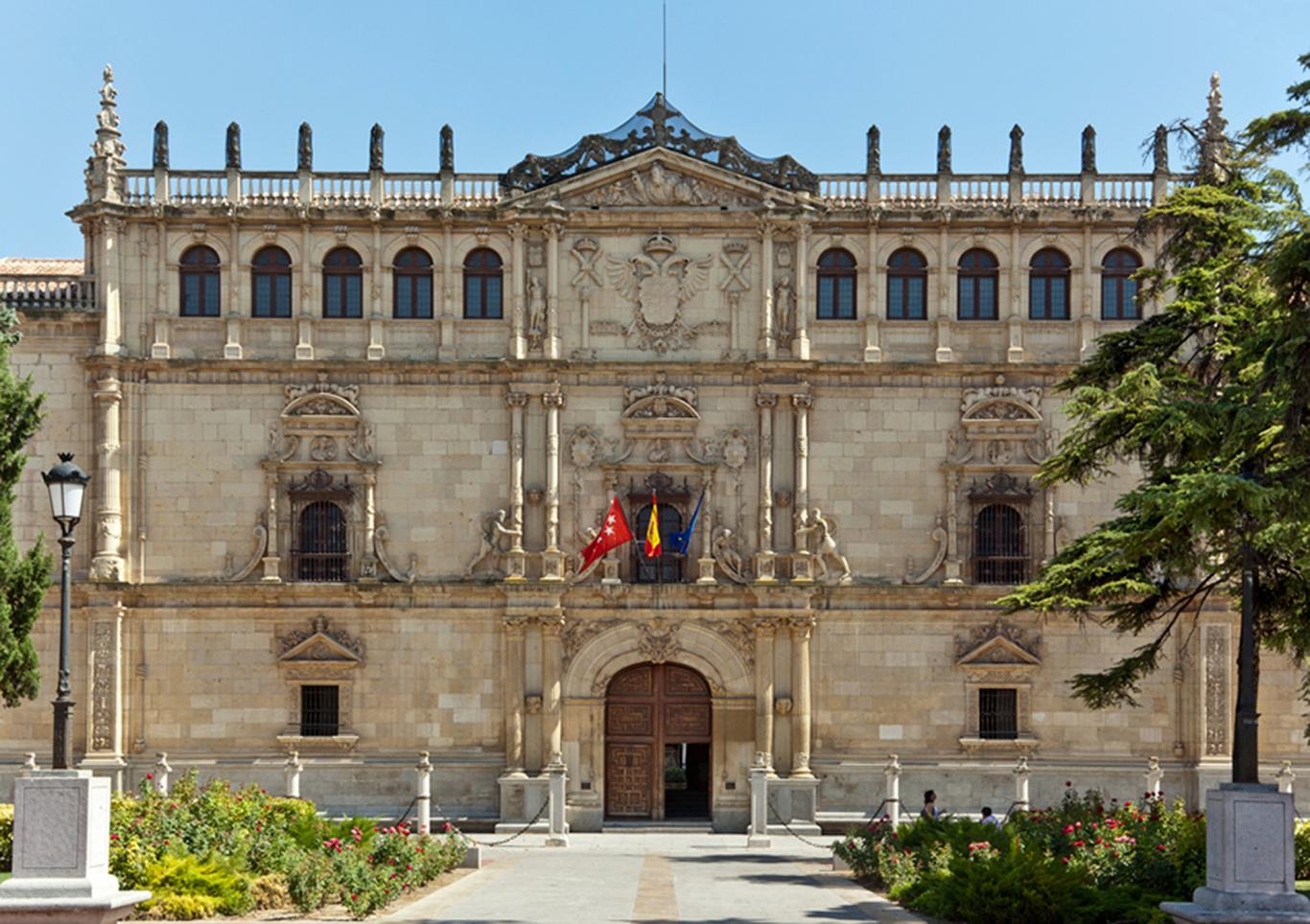 Fachada de la Universidad de Alcalá de Henares.