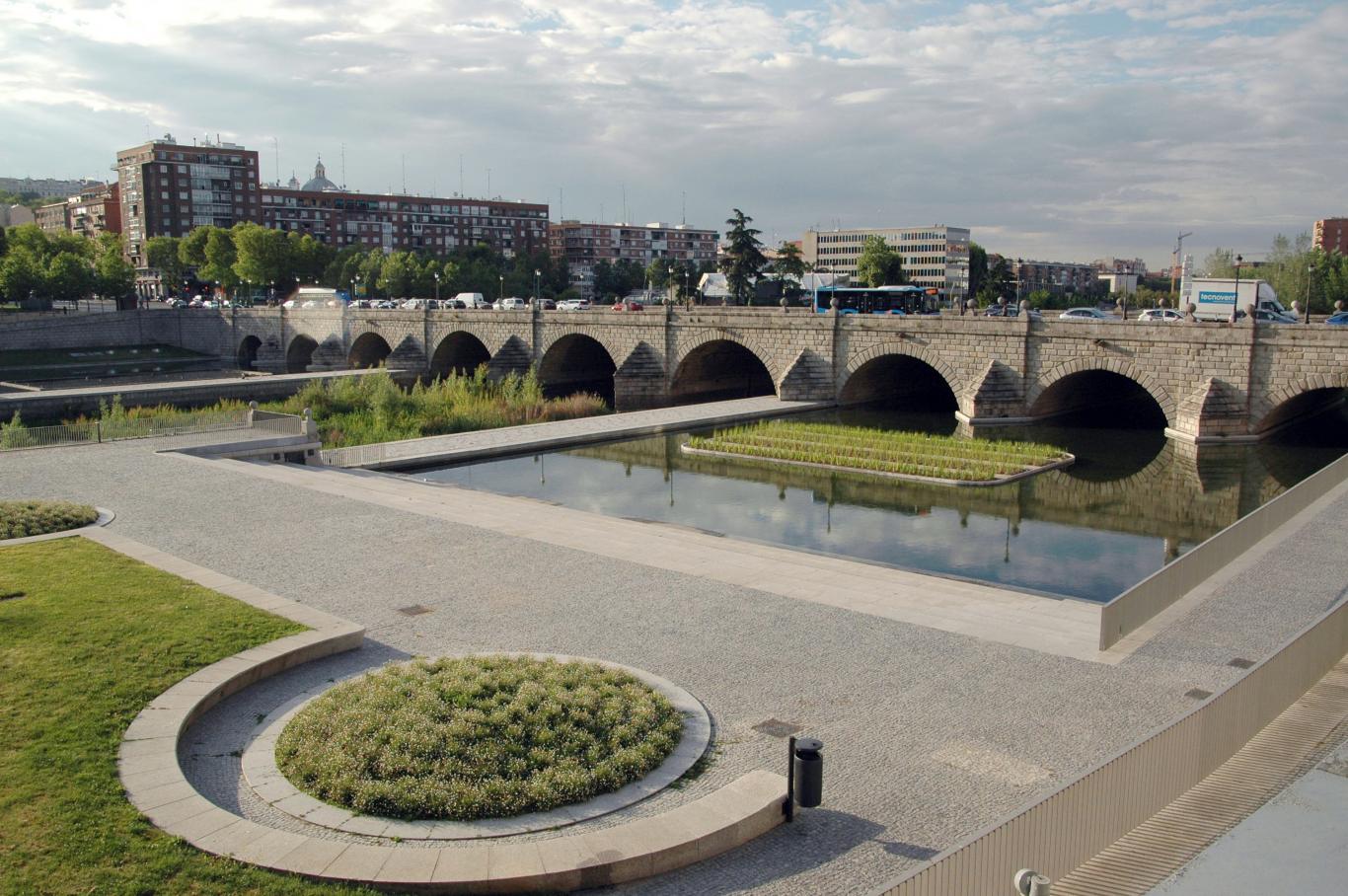 Puente de Segovia. Madrid. Puente de Segovia. Madrid.