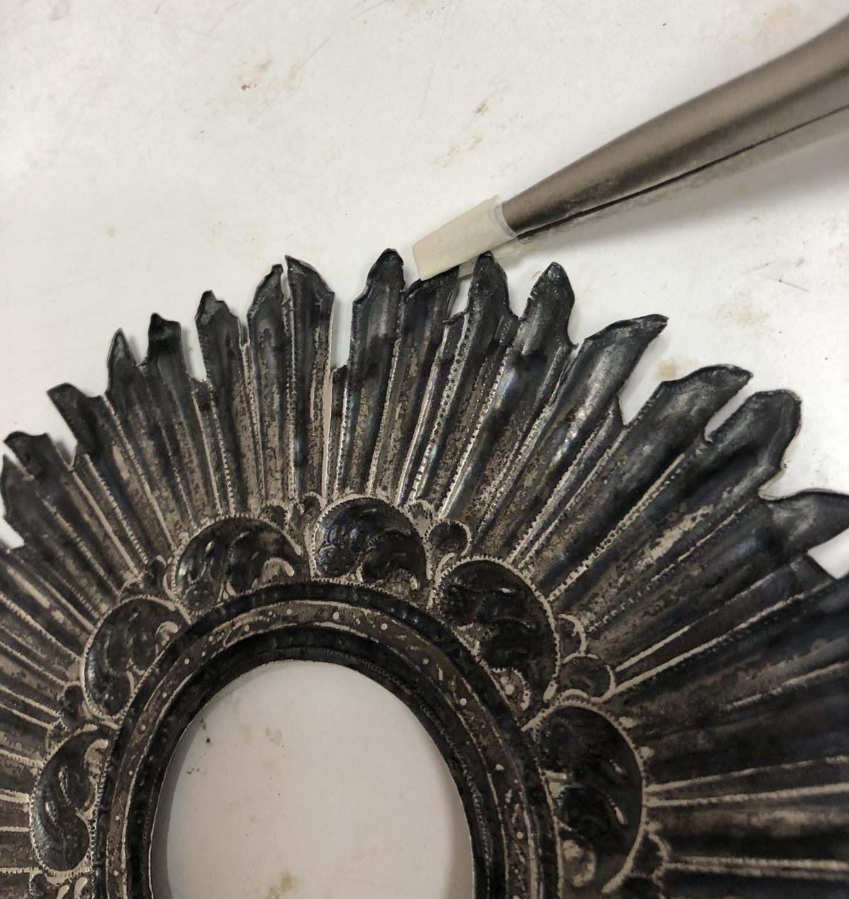 Halo de la escultura de Santa Teresa de Jesús durante su restauración