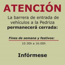 Cartel horario de la barrera de  La Pedriza del Parque Nacional de Guadarrama