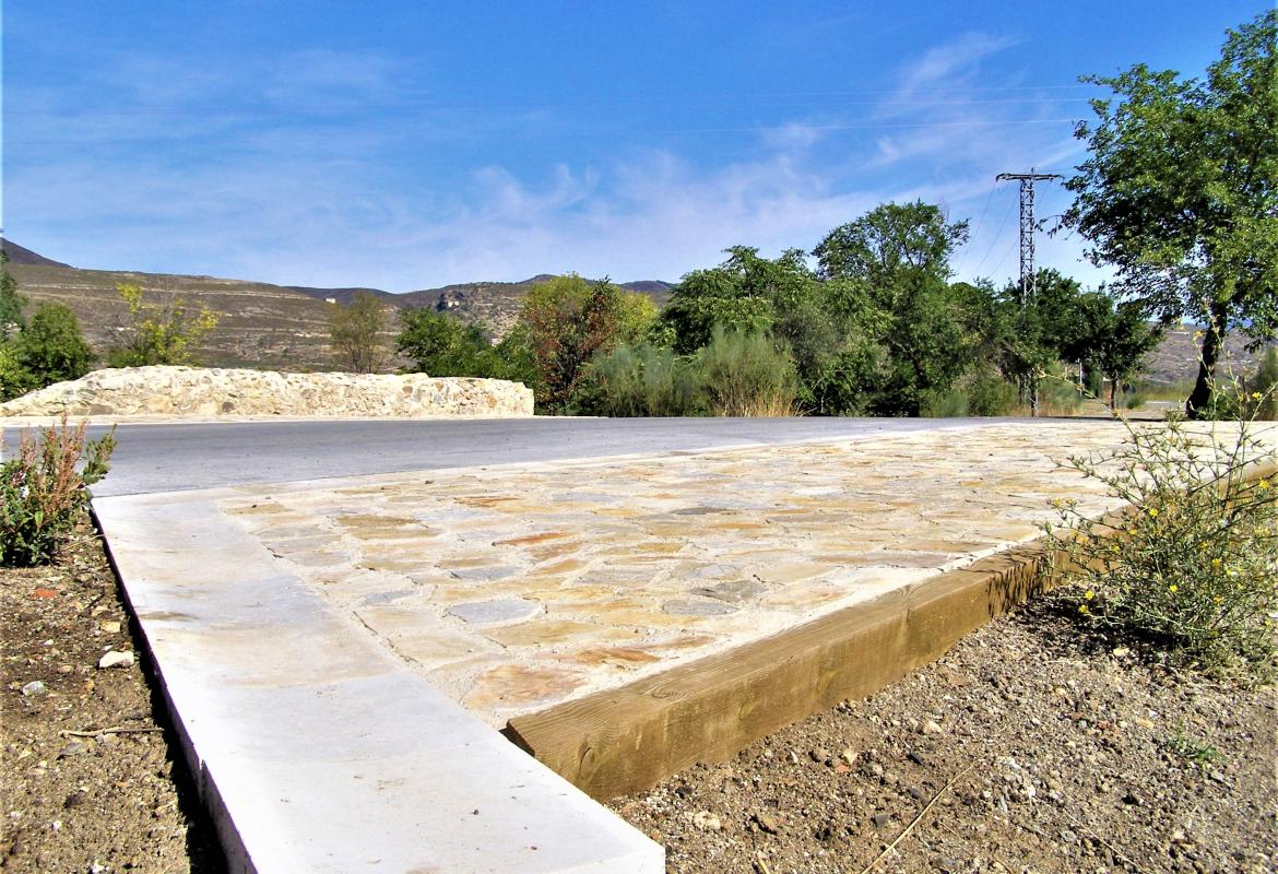 The bridge-aqueduct after