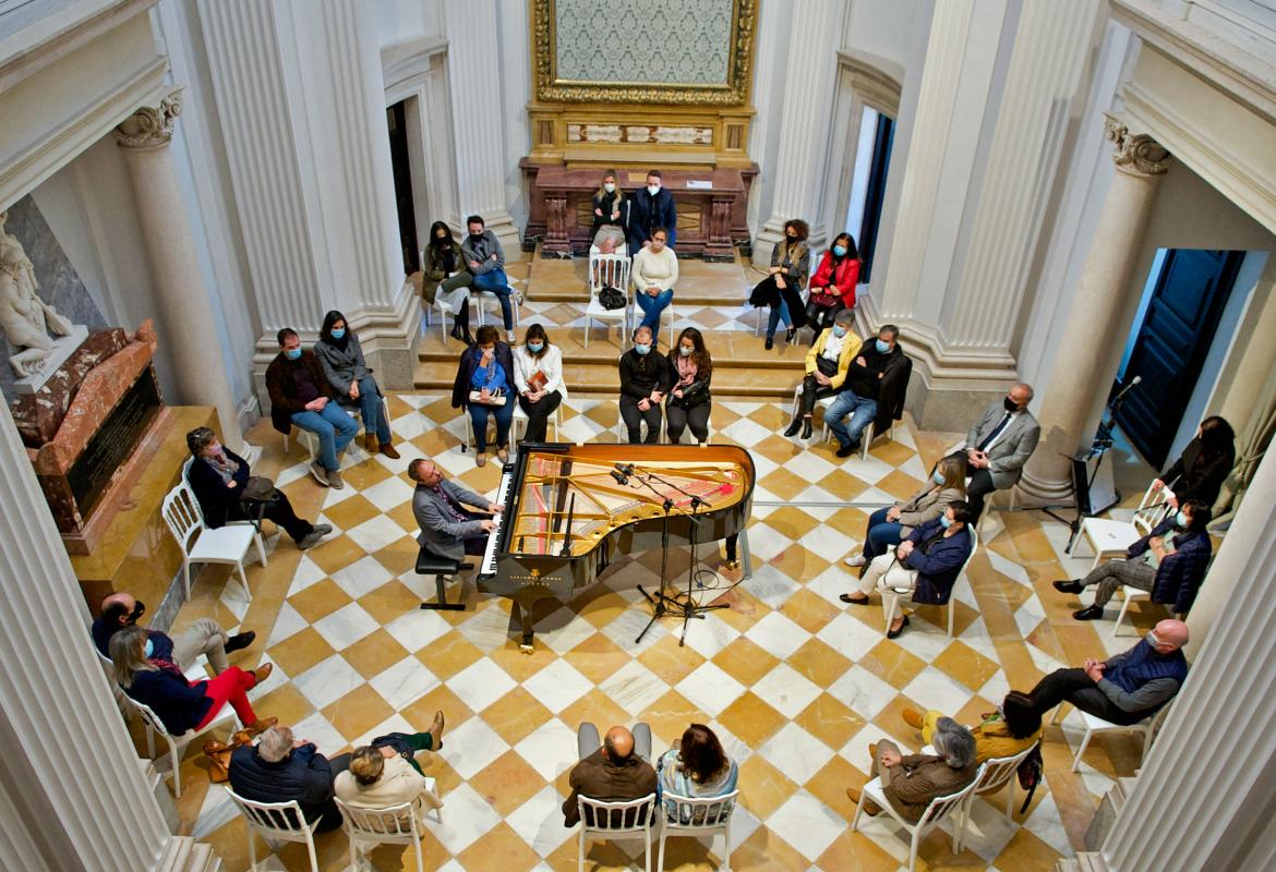 Imagen del Concierto del pianista Moisés P Sánchez en el Palacio del infante don Luis de Borbón
