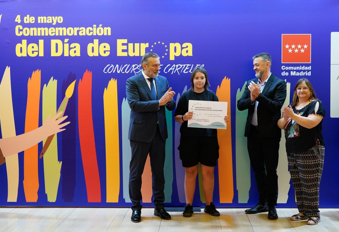 Cambridge entrega su premio