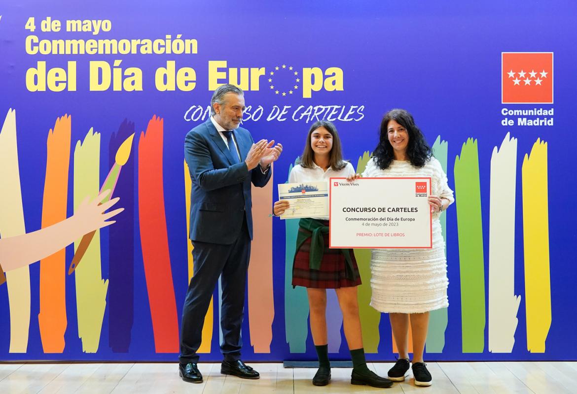 Vicens Vives entrega su premio