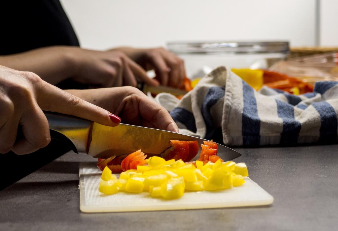 How to Safely Cut Fruits and Vegetables