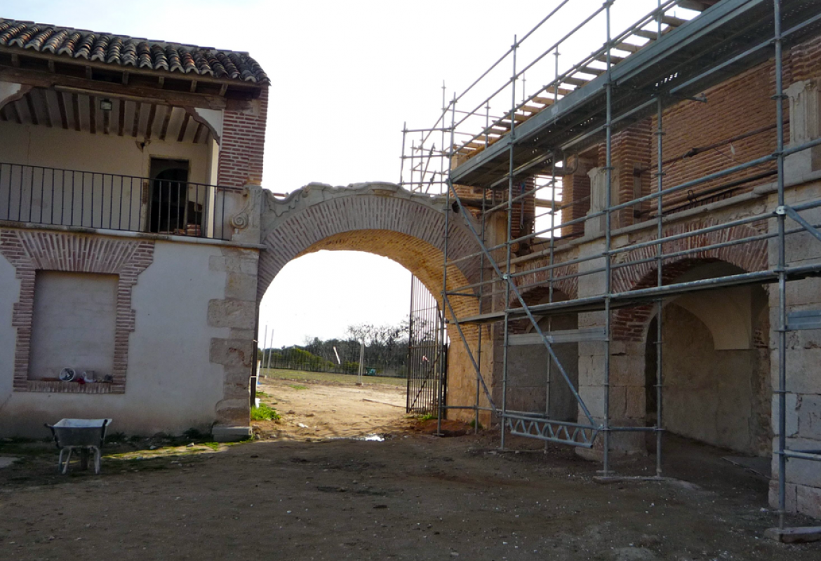 Caballerizas del Palacio de Goyeneche