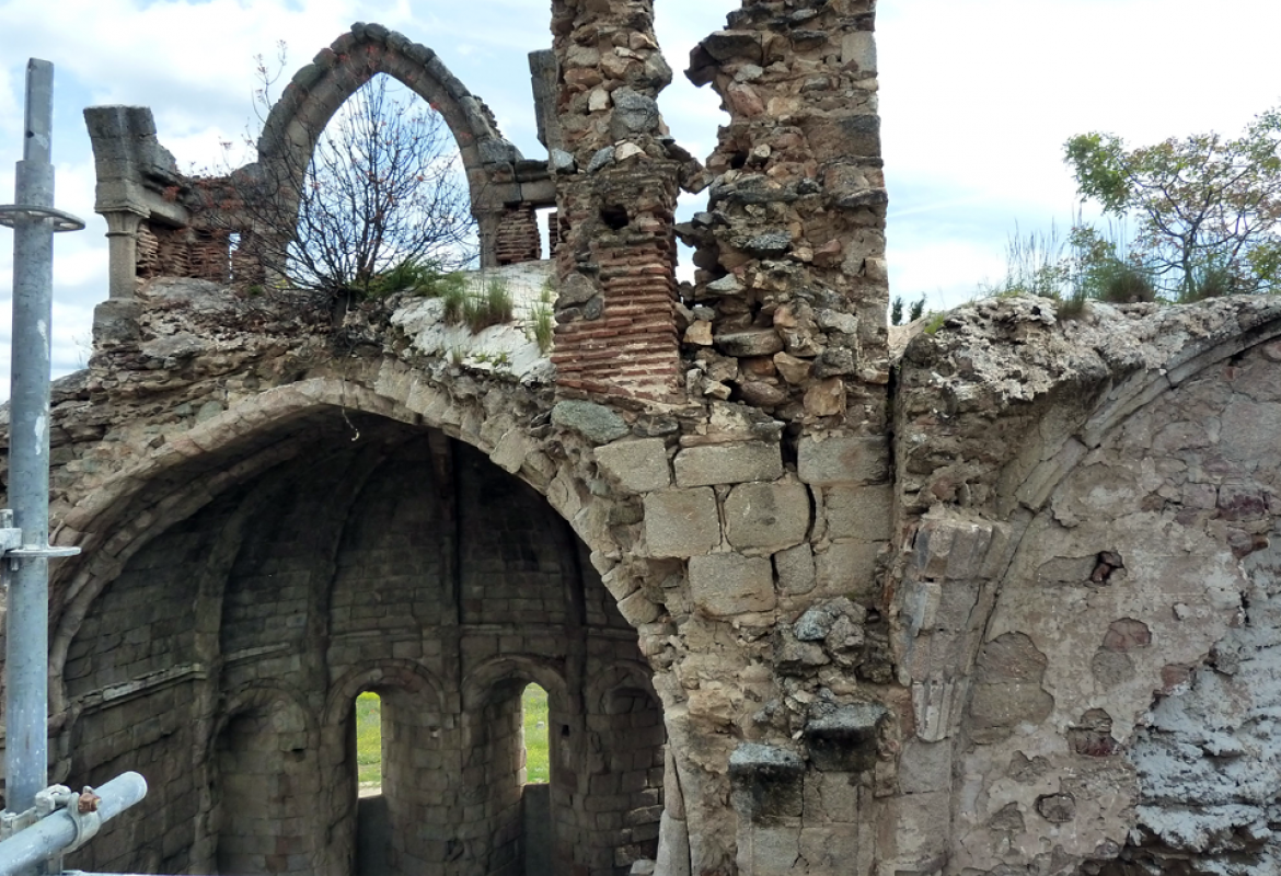 Restauración del ábside y antesacristía del Monasterio de Santa María la Real de Valdeiglesias