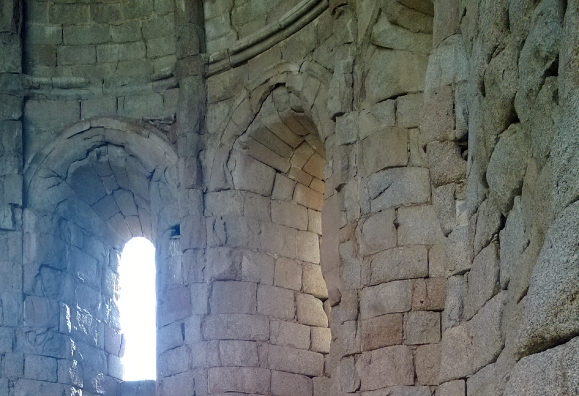 Restauración del ábside y antesacristía del Monasterio de Santa María la Real de Valdeiglesias