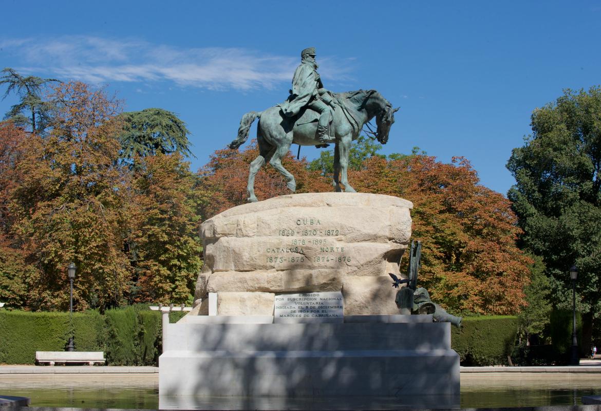 Monumento Ecuestre al General Martínez Campos 