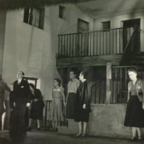 Estreno de Historia de una escalera