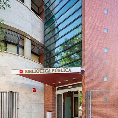 Biblioteca Antonio Mingote (Latina)