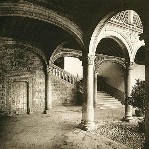 De Palacio a Casa de los Arqueólogos 01