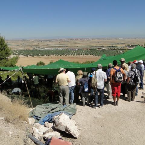 Imagen de visitantes en el Batallón 3